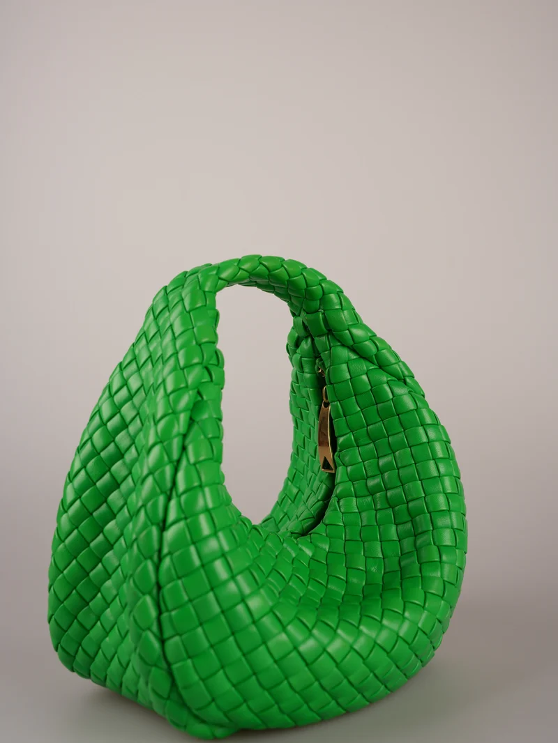 Grüne Mini-Tasche aus gepolstertem Intreccio-Leder mit Henkel von Bottega Veneta