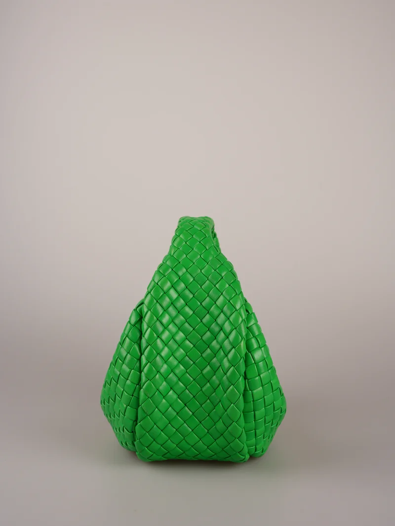 Grüne Mini-Tasche aus gepolstertem Intreccio-Leder mit Henkel von Bottega Veneta