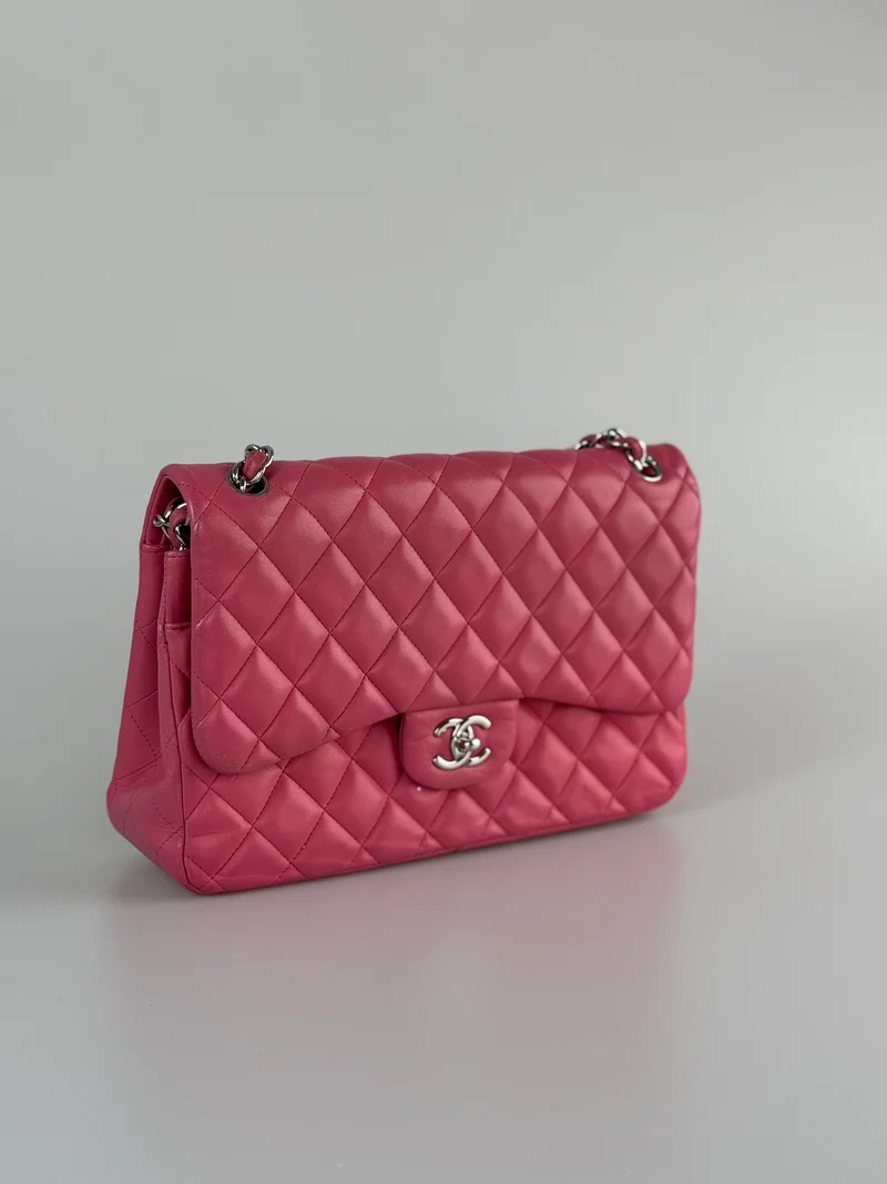 Chanel Pink Classic Double Flap Bag mit silberner Hardware in Jumbo-Größe