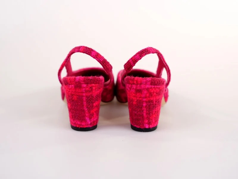 Chanel Pink/Schwarz Tweed und Canvas CC Slingback Pumps Größe 36.5C