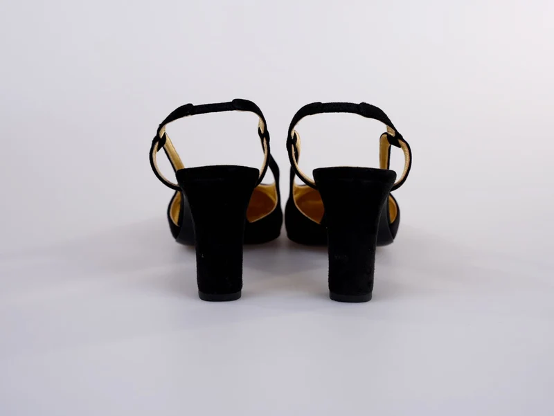 Chanel CC Slingback Heels Schwarz Gold Größe 37.5 EU