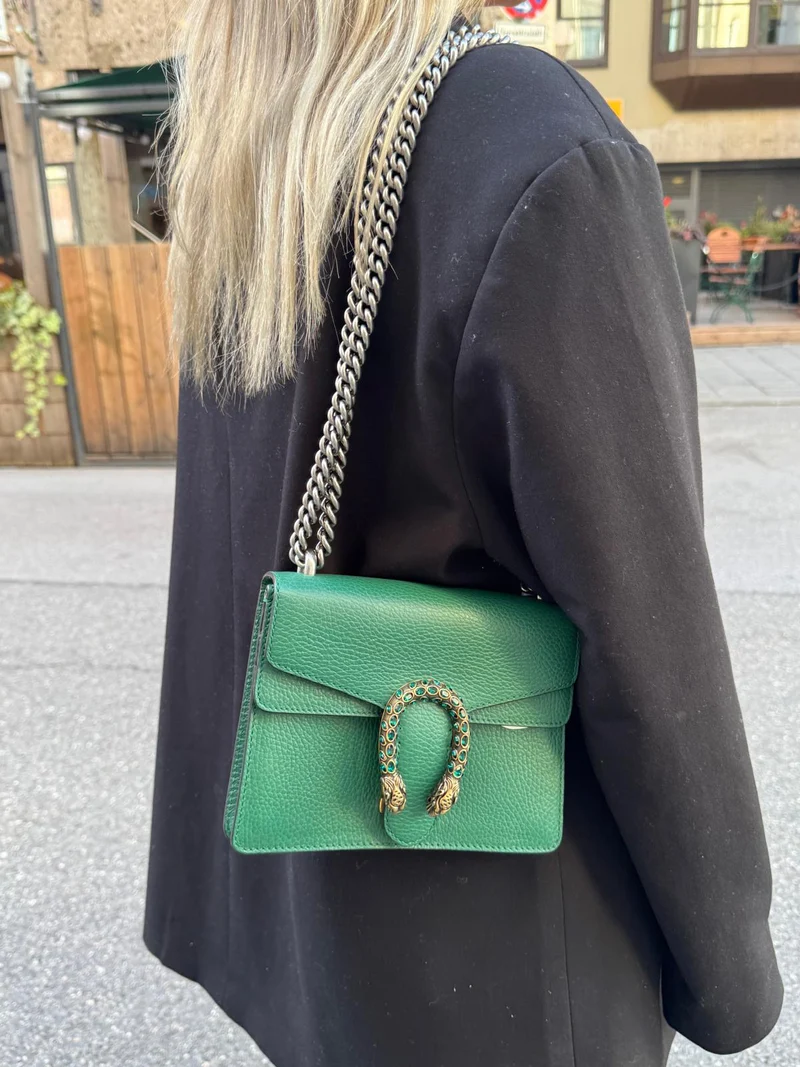 Gucci Dionysus Mini-Tasche in Smaragdgrün