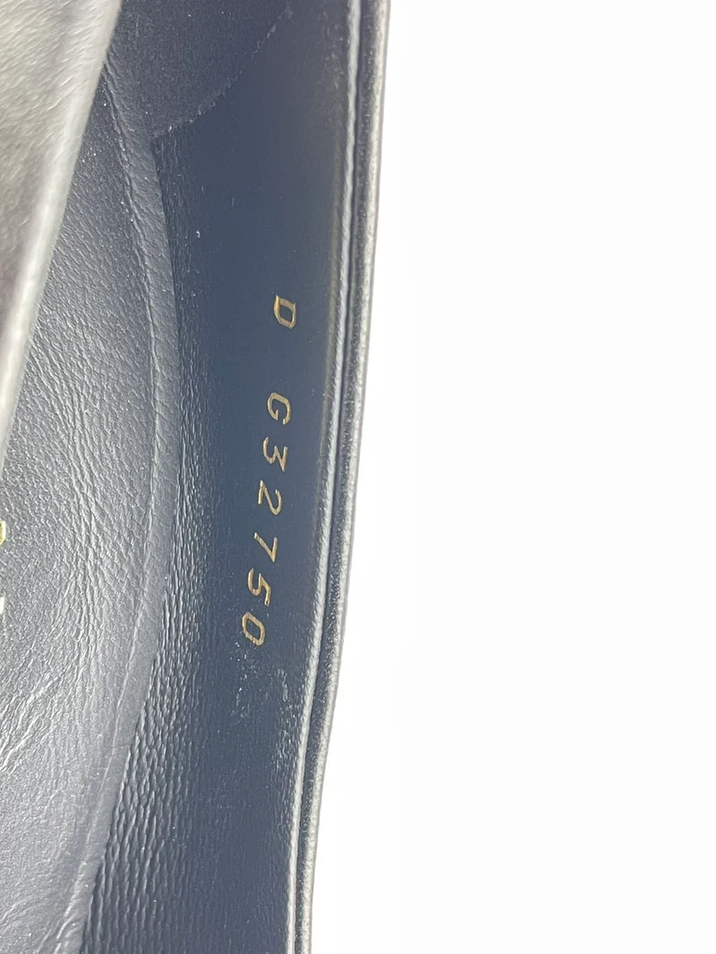Chanel Leder Schwarze Pumps mit Perlenabsatz CC Logo 35