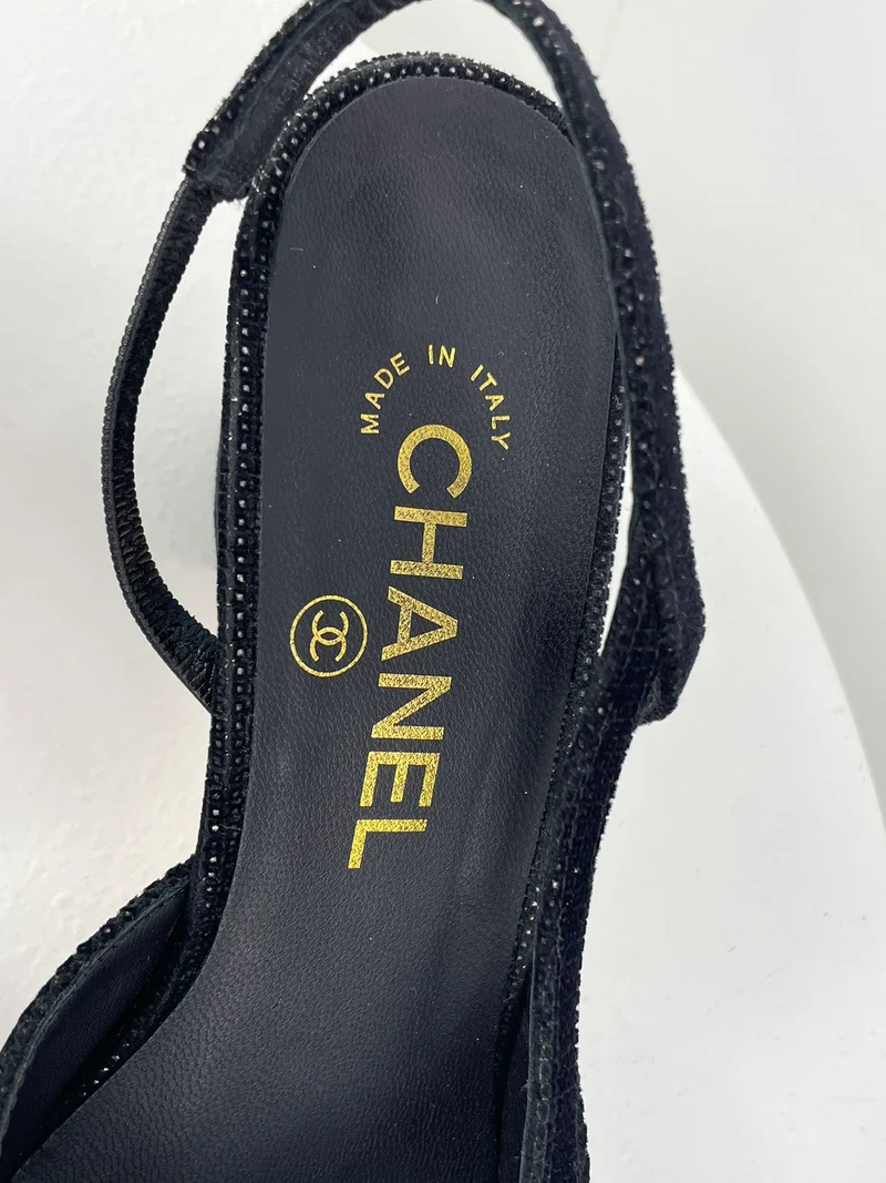 Chanel Tweed Schwarz Gold Slingback Pumps mit CC Logo 36
