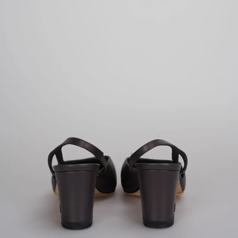 Chanel Schwarzbraune Slingback-Pumps mit CC-Logo 35
