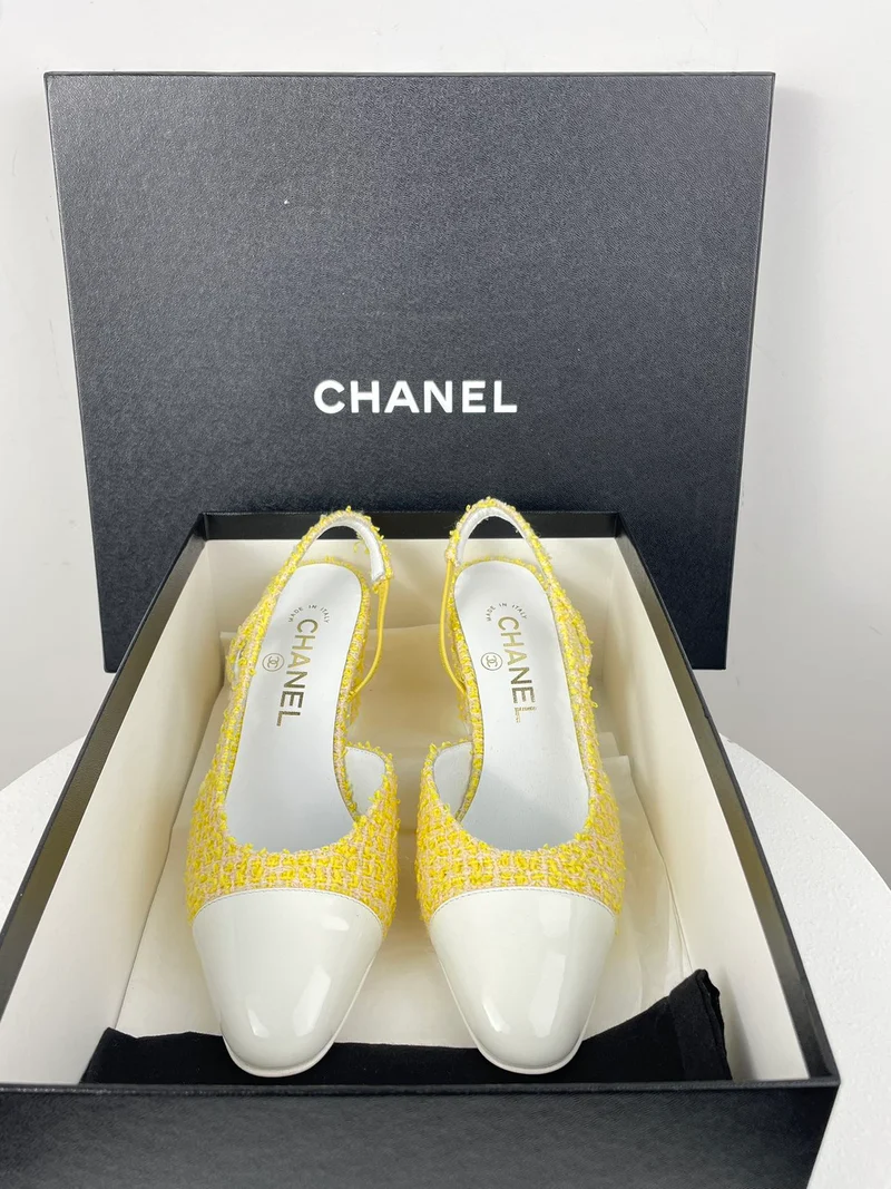 Chanel hellgelbe Tweed-Slingback-Pumps mit CC-Logo 37