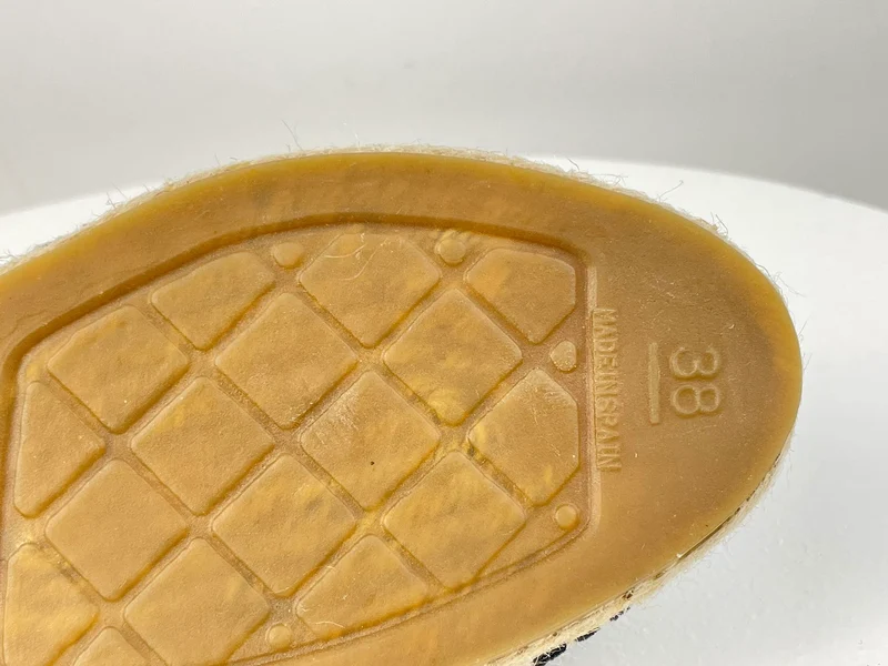Chanel Blaue Flats mit CC-Logo 38