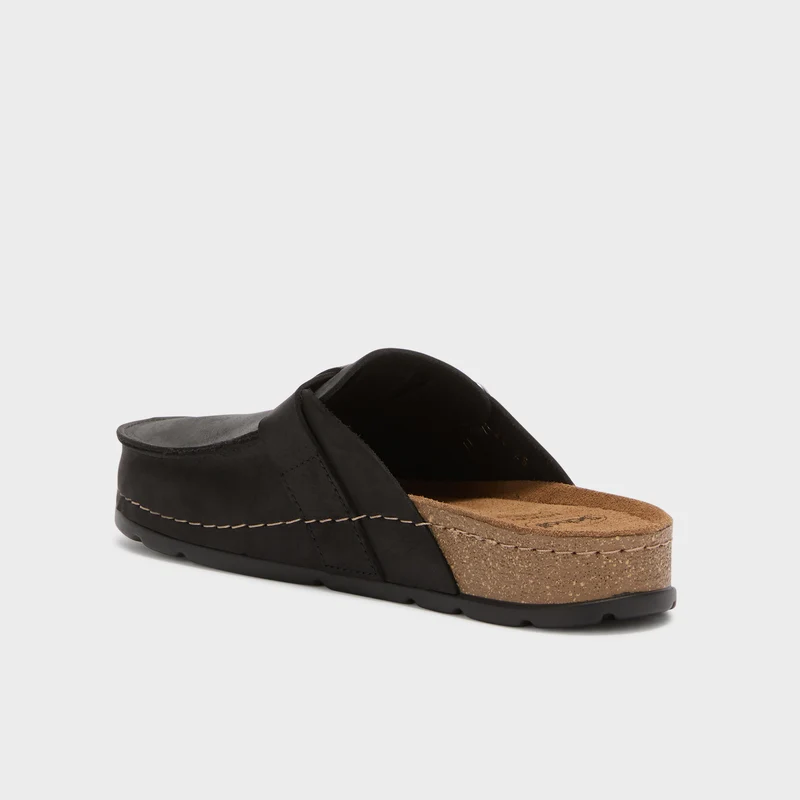 BORA MOCCASIN MAN
