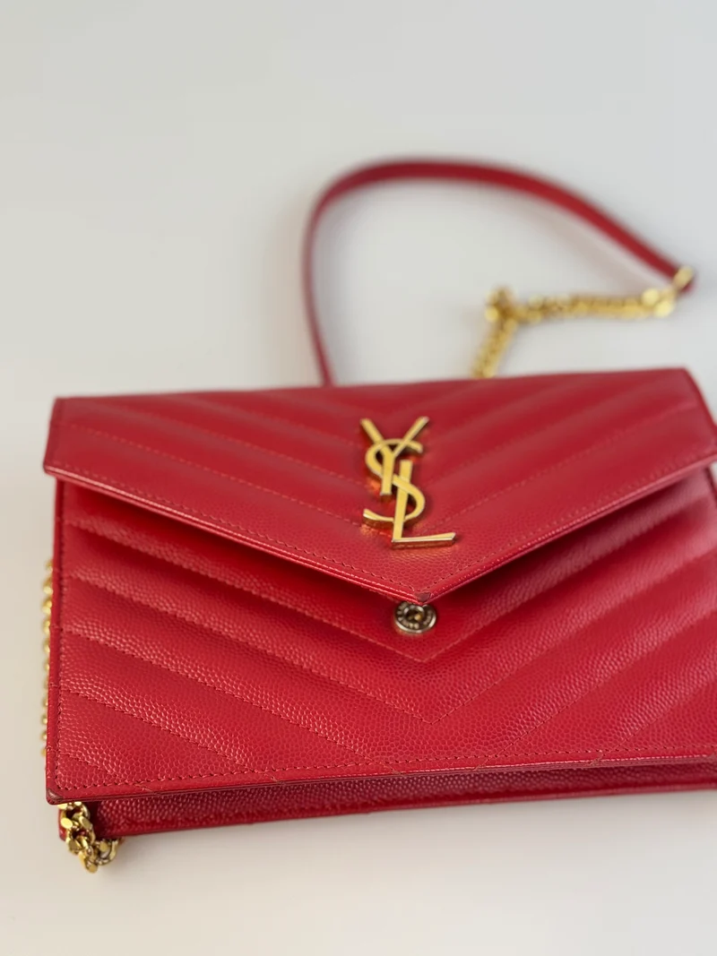 Saint Laurent Cassandre Umschlag Rote Tasche