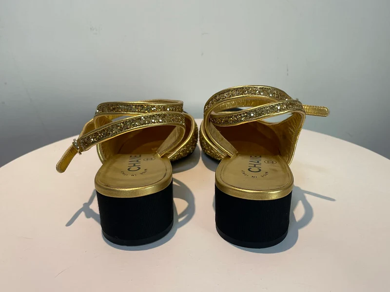 Chanel GoldSchwarze Slingback-Pumps mit CC-Cap-Toe aus grobem Glitzer und Stoff, Größe EU 37.5