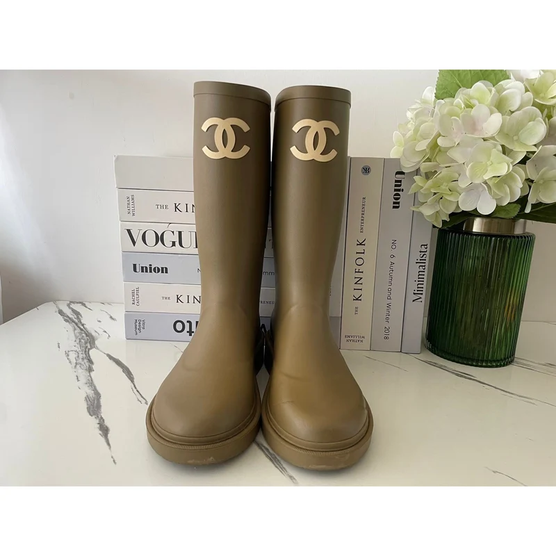 Chanel Regenstiefel