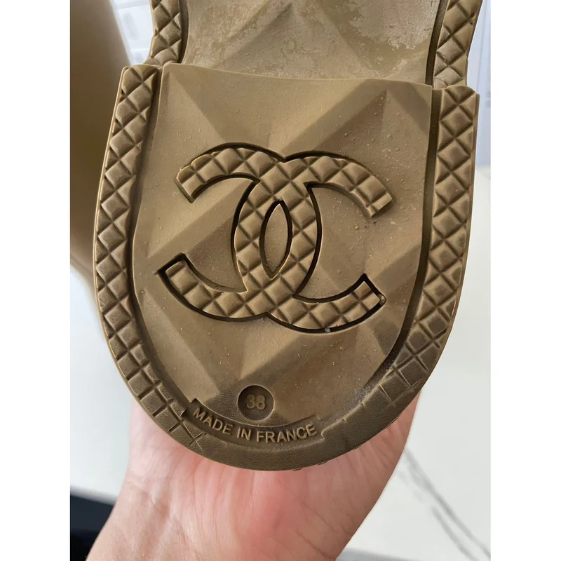 Chanel Regenstiefel
