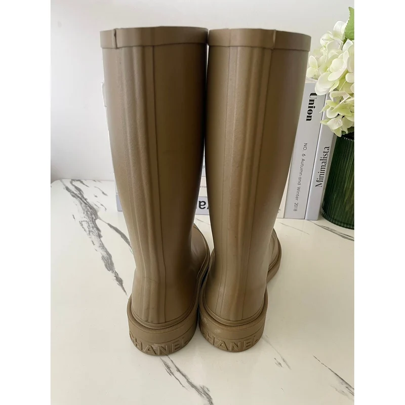 Chanel Regenstiefel