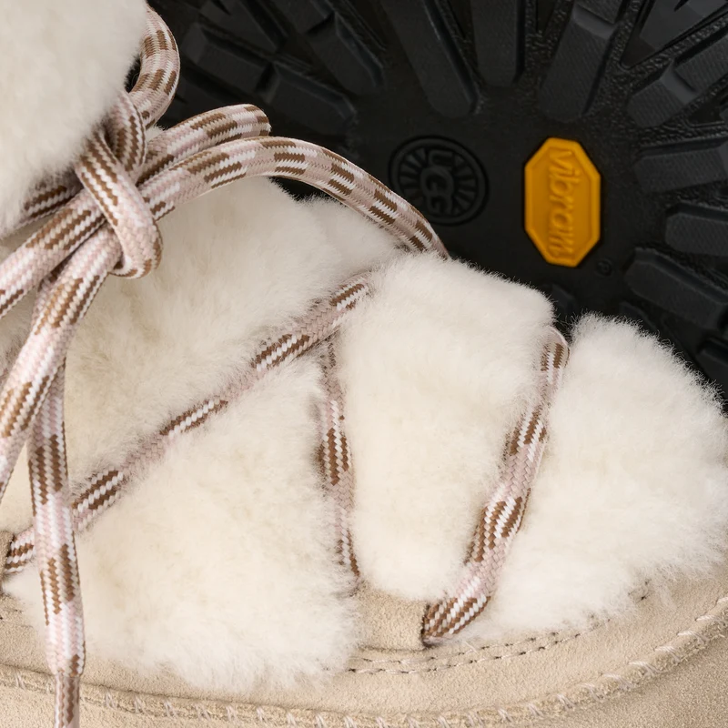 W CLASSIC TREAD FLUFFED BOOT mnl