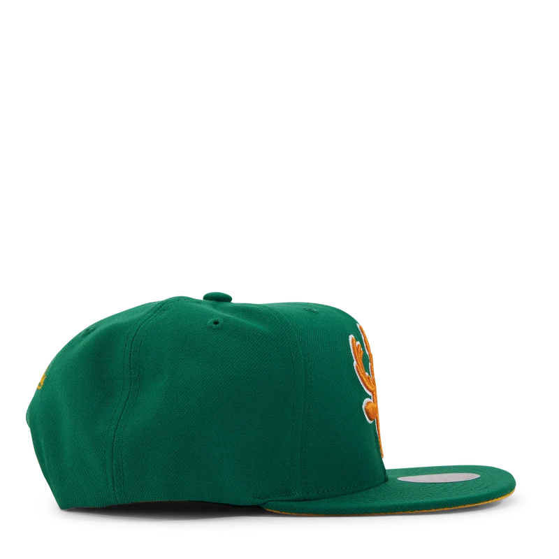 Bucks Xl Logo Pop Snapback