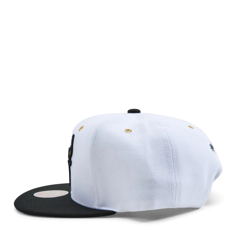 Bulls Gold Pop Snapback