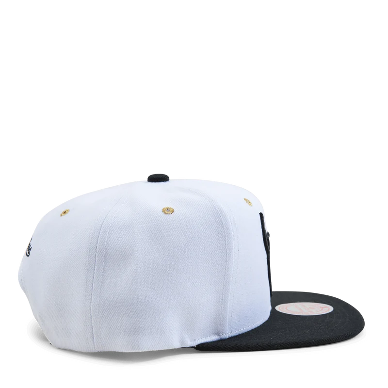 Bulls Gold Pop Snapback