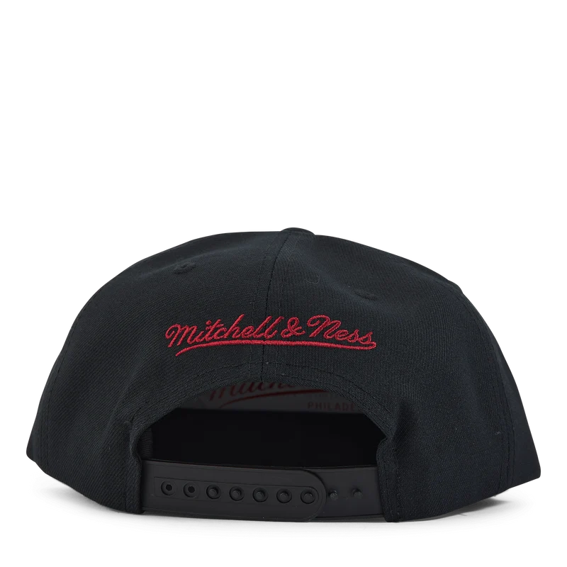 Bulls Xl Logo Pop Snapback