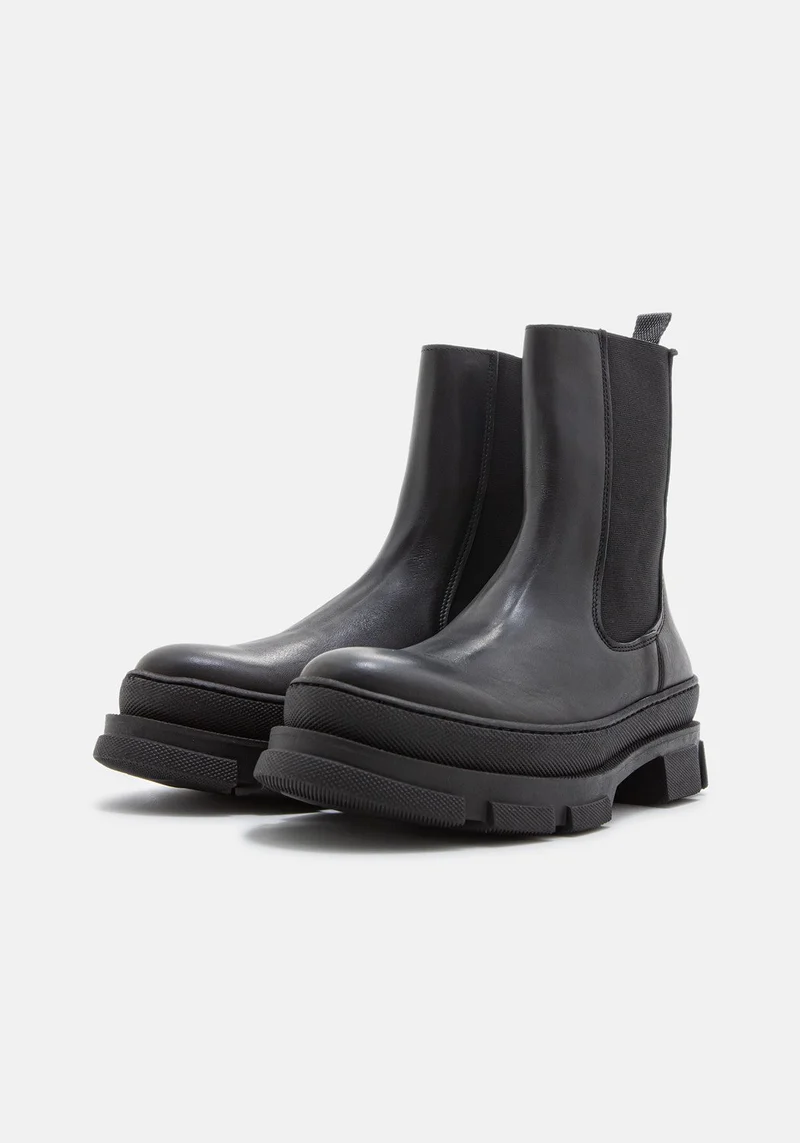 Laura 01 Chelsea Boot black