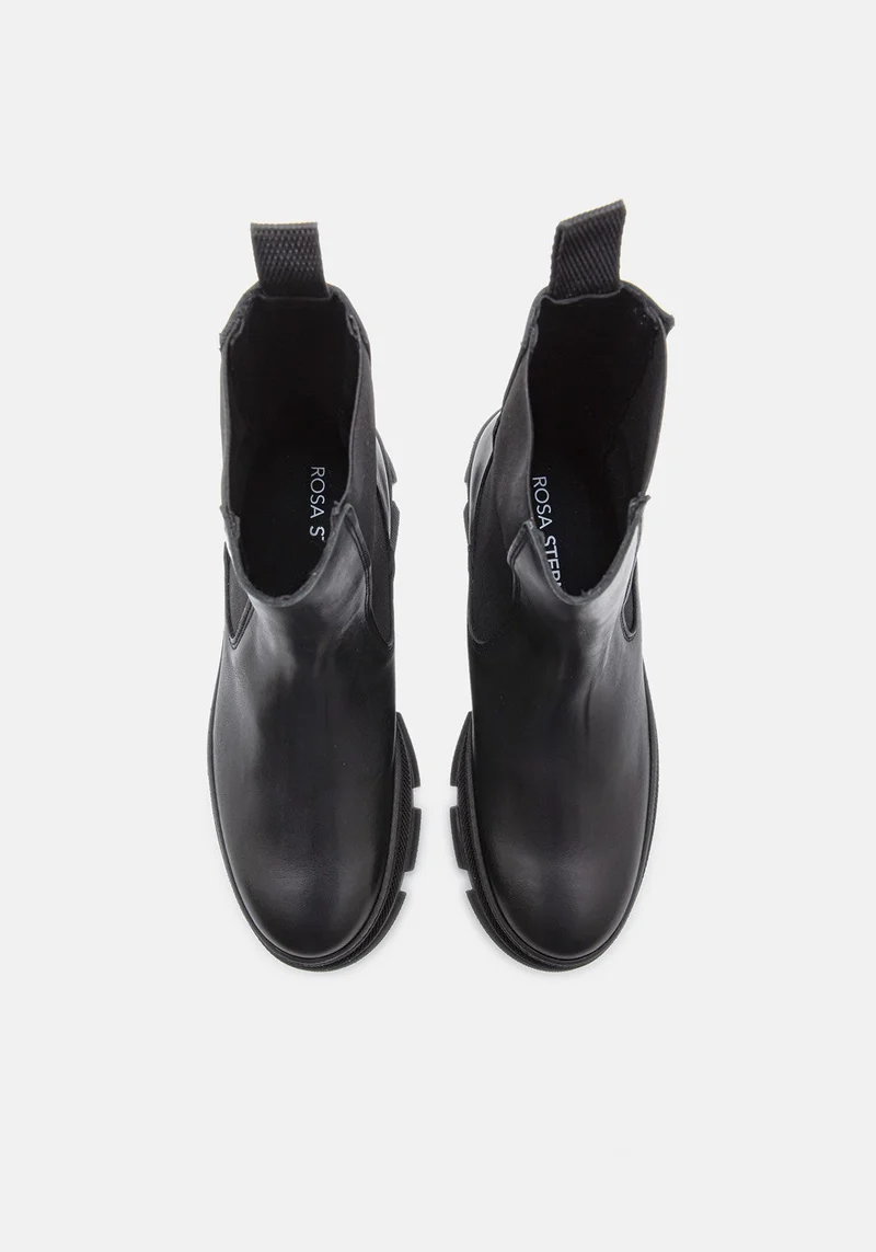 Laura 01 Chelsea Boot black