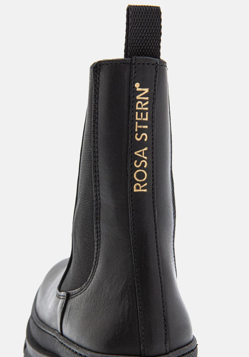 Laura 01 Chelsea Boot black
