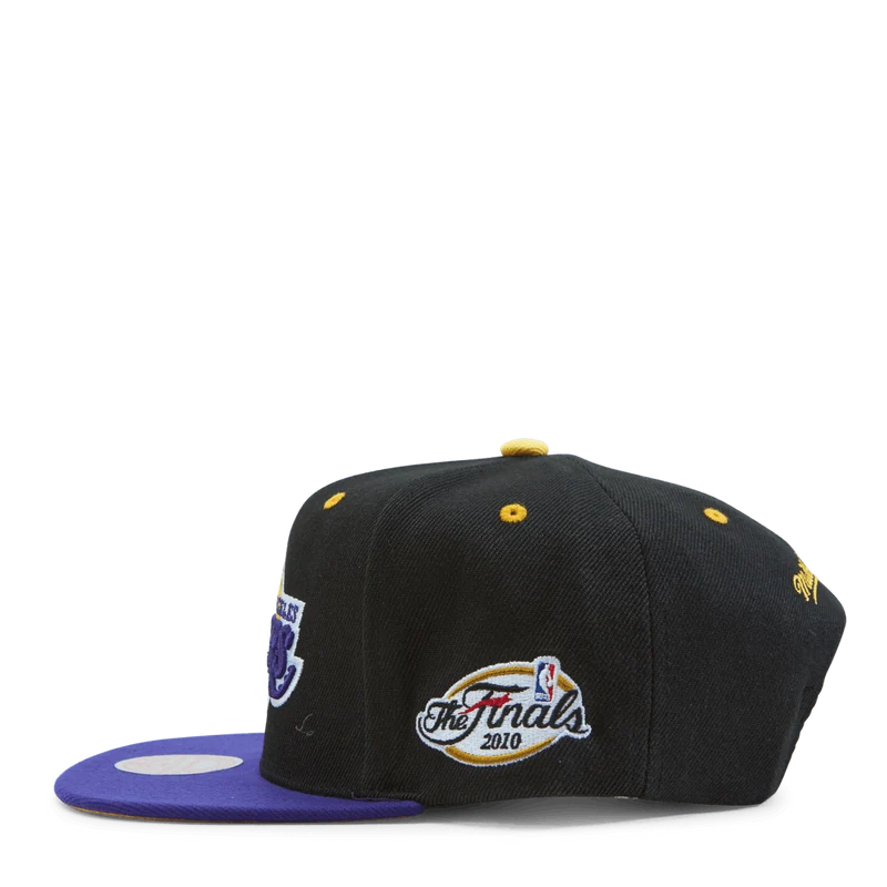 Lakers The Champs Snapback