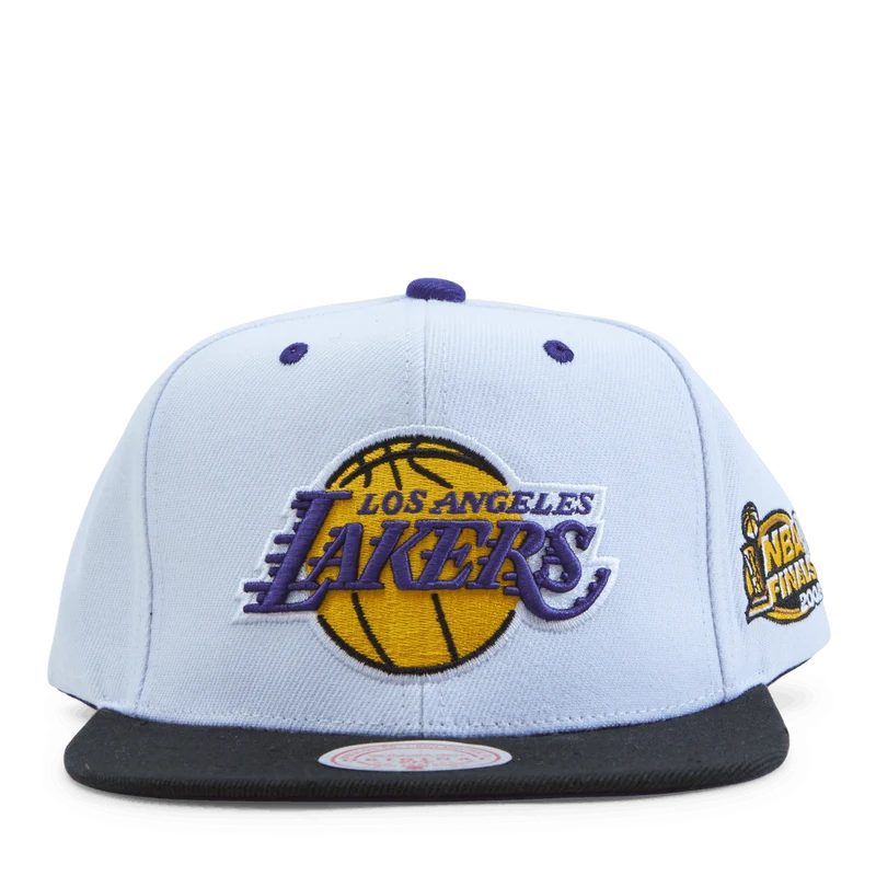 Lakers The Champs Snapback