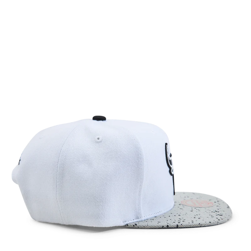 Bulls Cement Top Snapback
