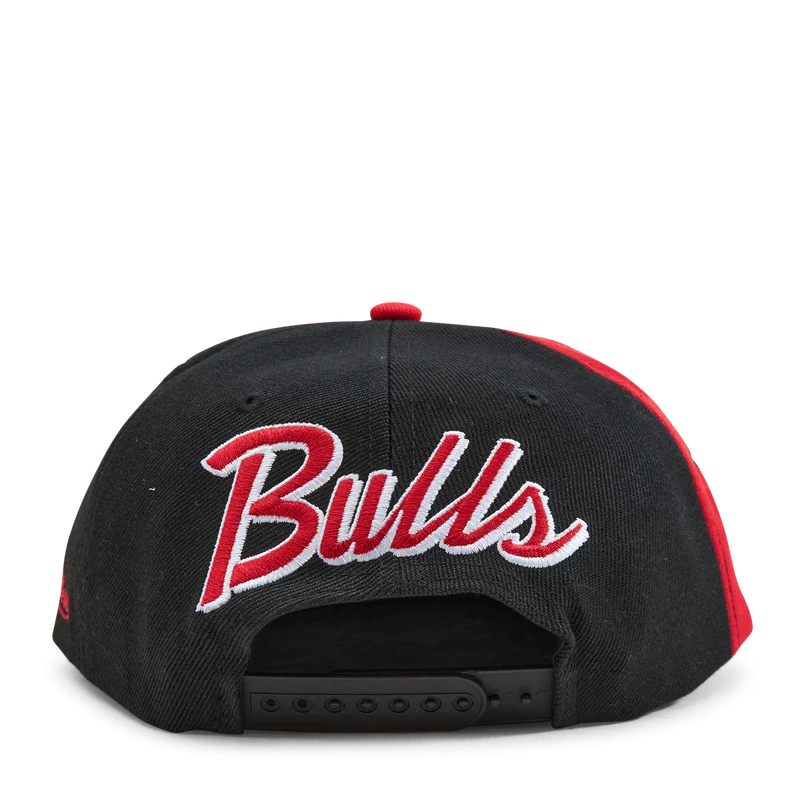 Bulls Rear Script Deadstock