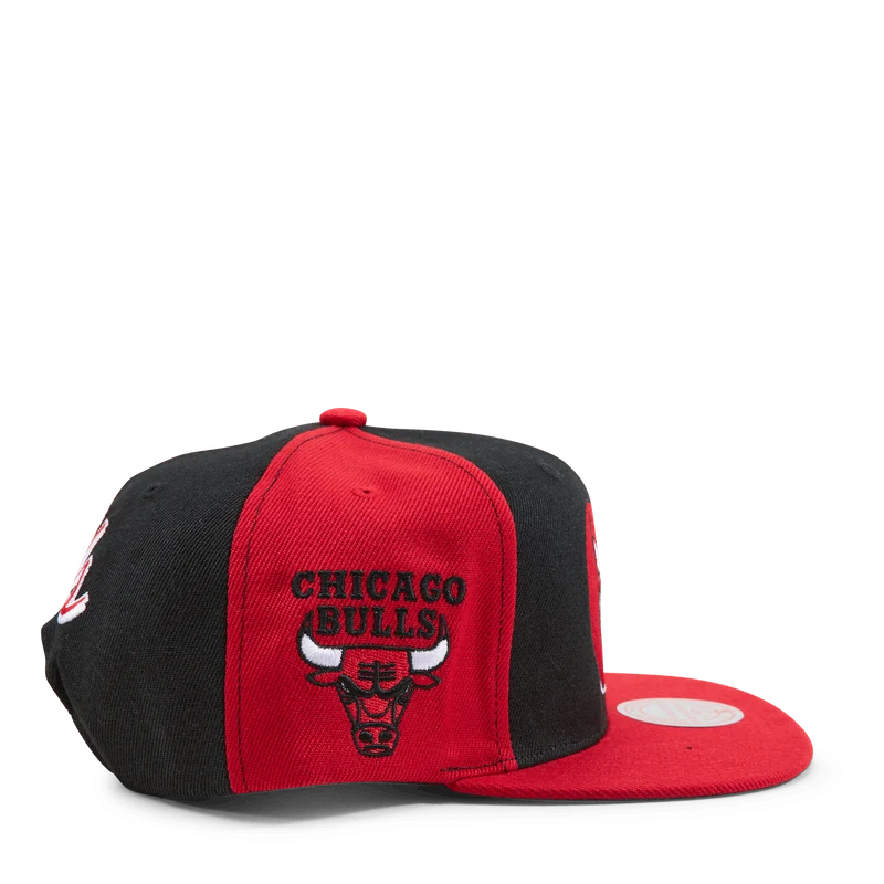 Bulls Rear Script Deadstock
