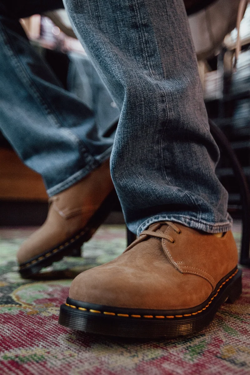 1461 Tumbled Nubuck savannah tan