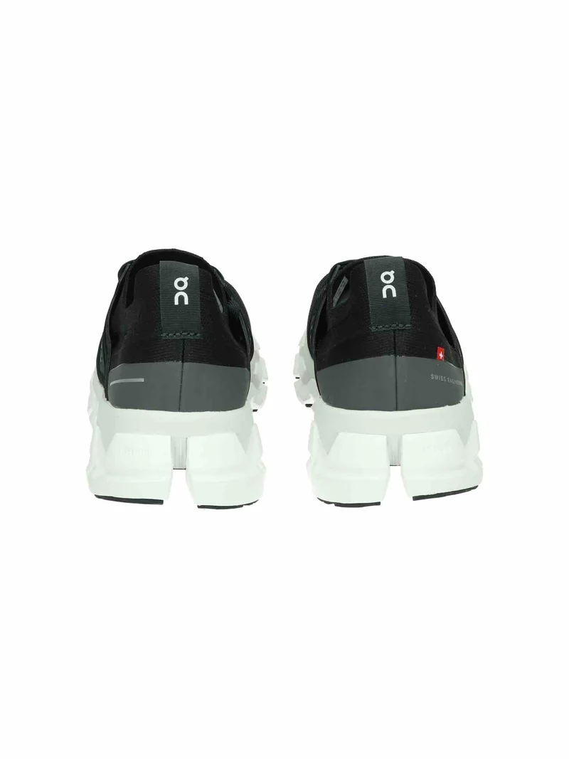 3WD10450485 W Cloudswift all black