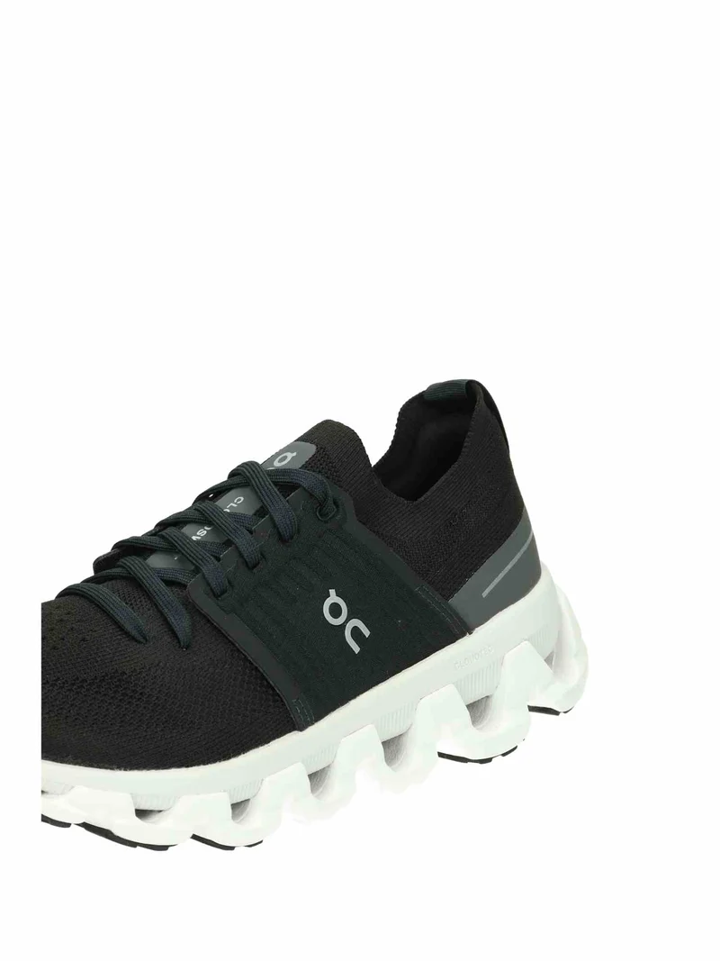 3WD10450485 W Cloudswift all black