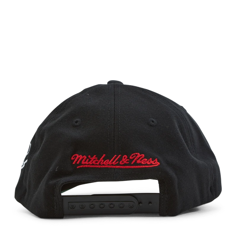 Bulls Foundation Script Stretch Snapback