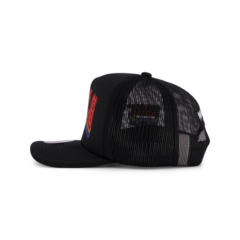 Bulls Trucker