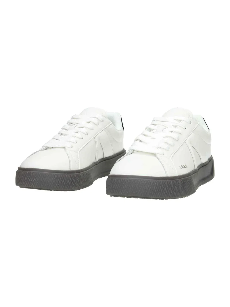 Essence white dark gum