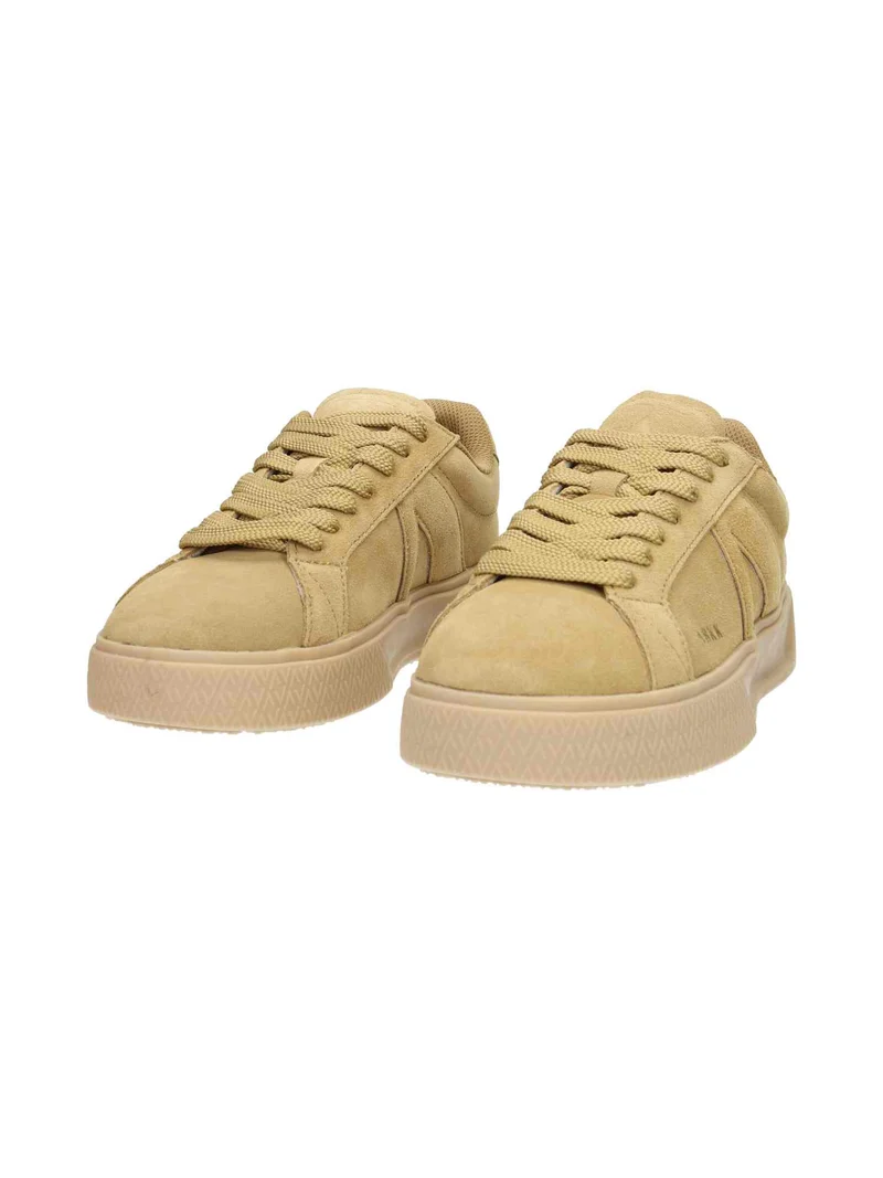 Essence light brown gum
