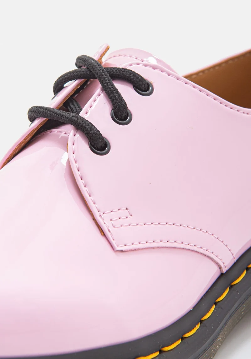 1461 Patent Lamper pale pink