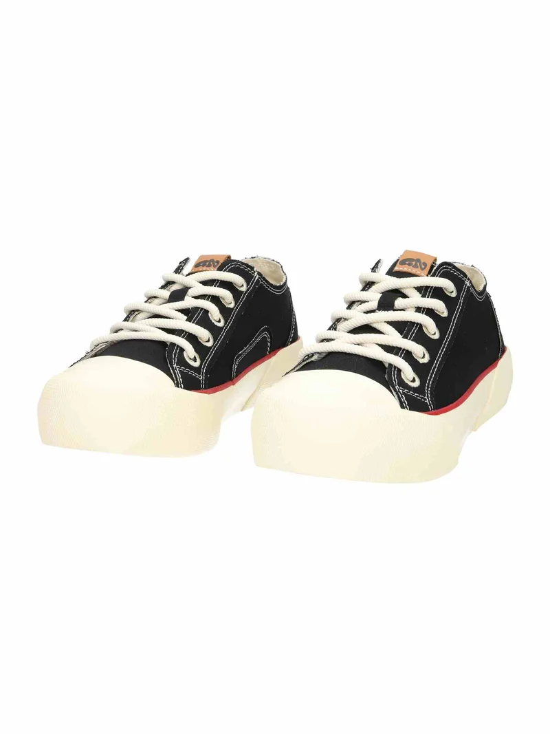 CHUNKS Women black
