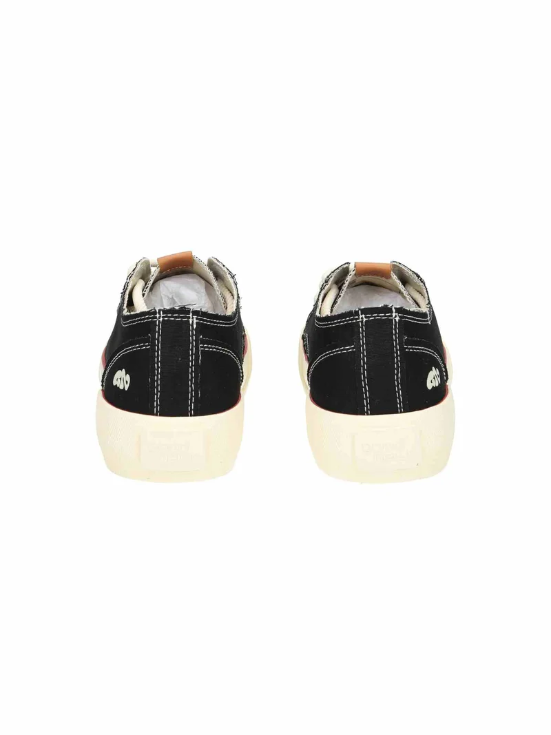 CHUNKS Women black