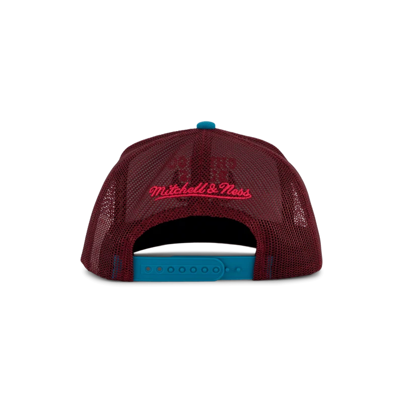 Bulls Cake Eater Trucker