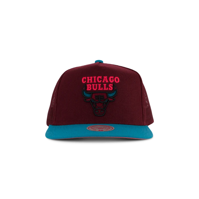 Bulls Cake Eater Trucker