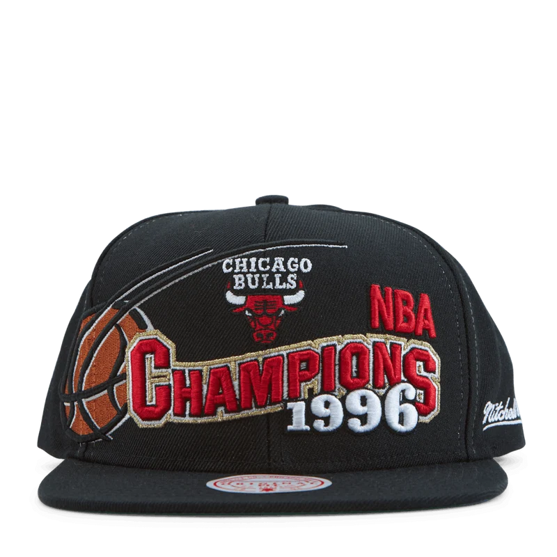 Bulls 1996 Champions Wave Snapback
