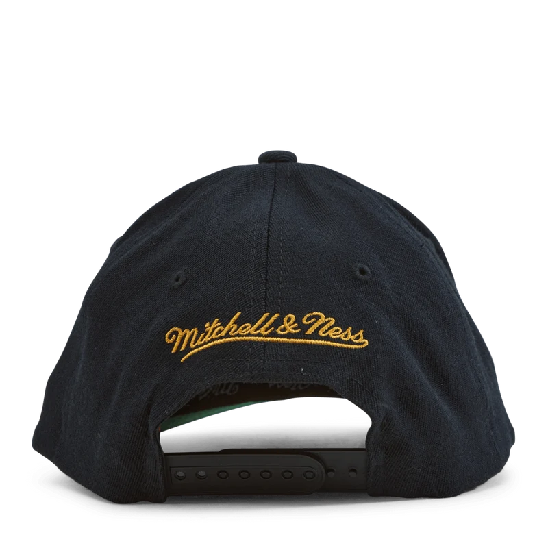 Bulls 1997 Champs Stretch Snapback