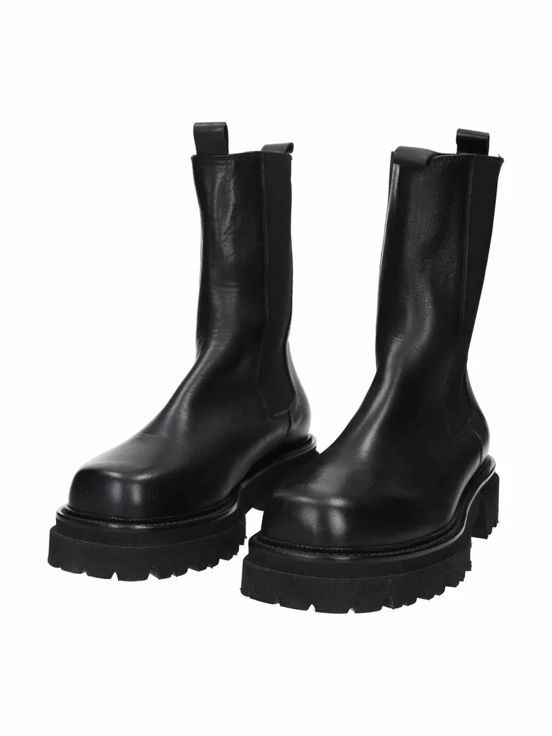 TM06402-0001-0001 vitello/nero