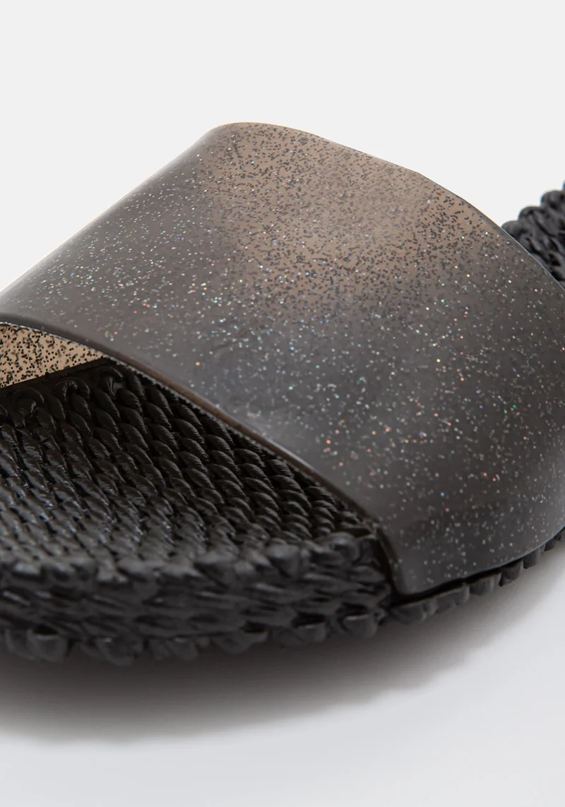 Slip On Flip Flops black DEFEKT