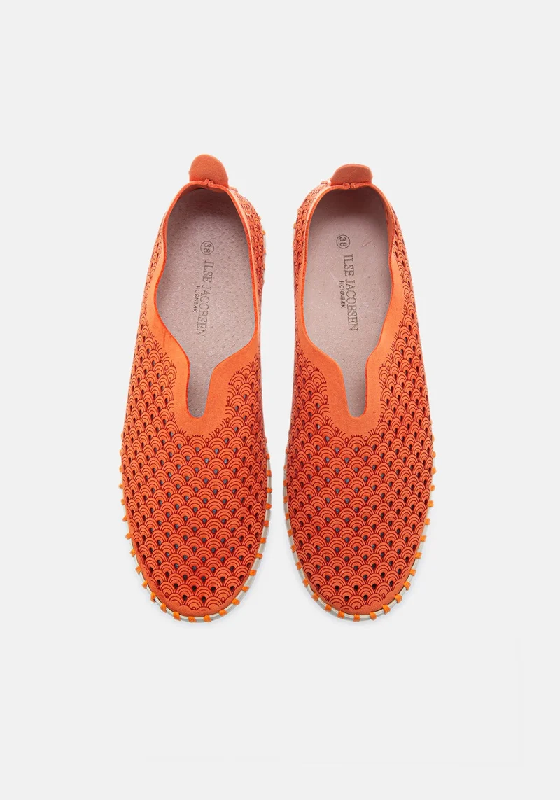 Flats Tulip camelia