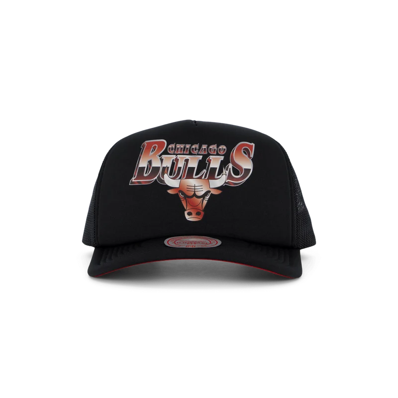 Bulls Rock On Trucker