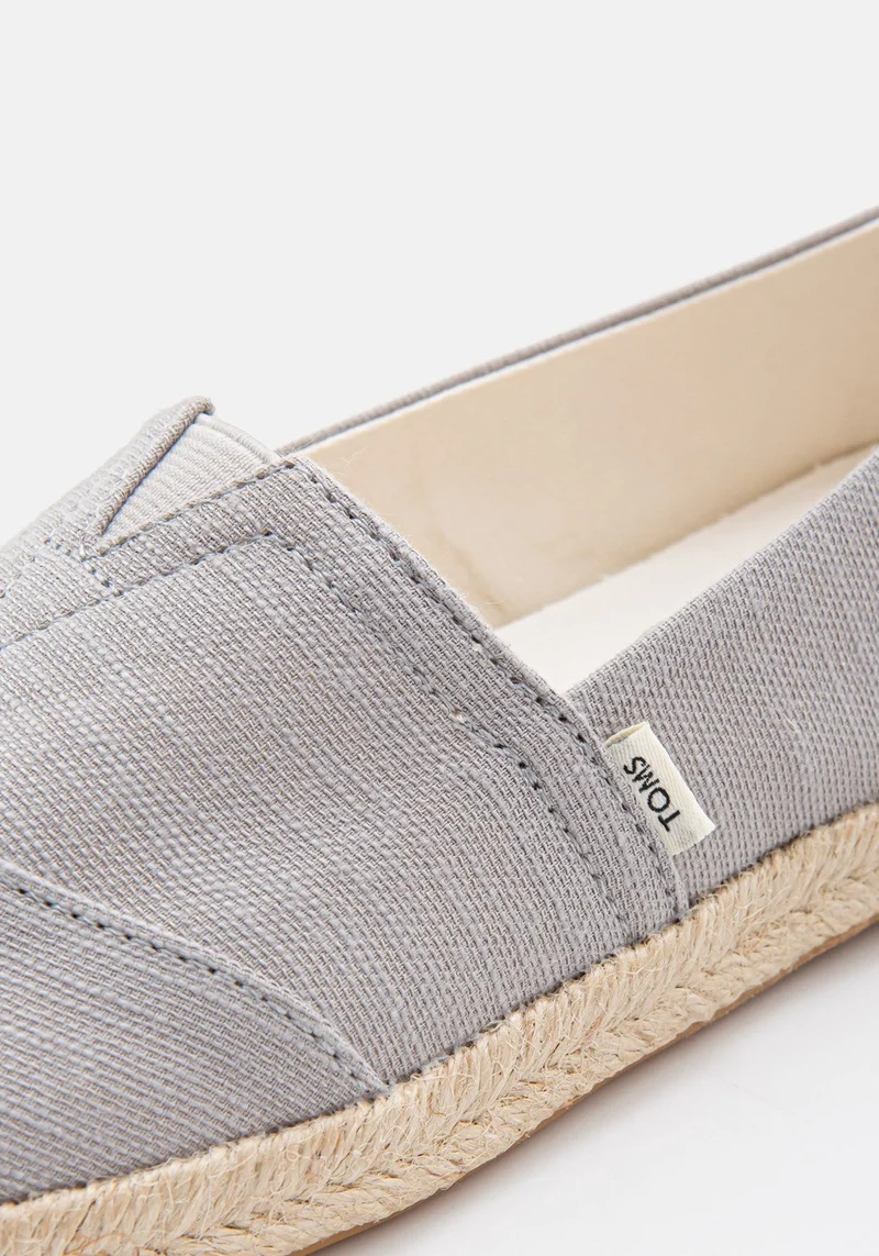 10016260 WM Woven Slubby drizzle grey