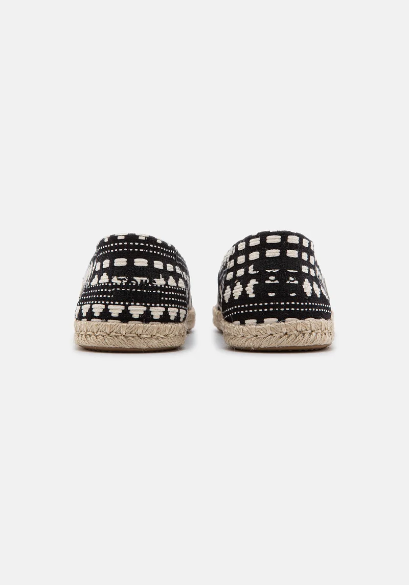 10016246 WM Woven black global
